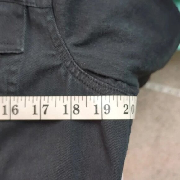 Lauren Jeans Co. Jean Jacket. Excellent Condition. Size Medium. - Picture 9 of 9